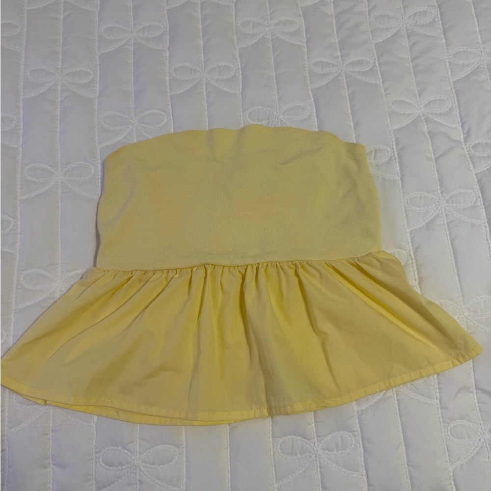 Cider Yellow Strapless Flowy Crop Top